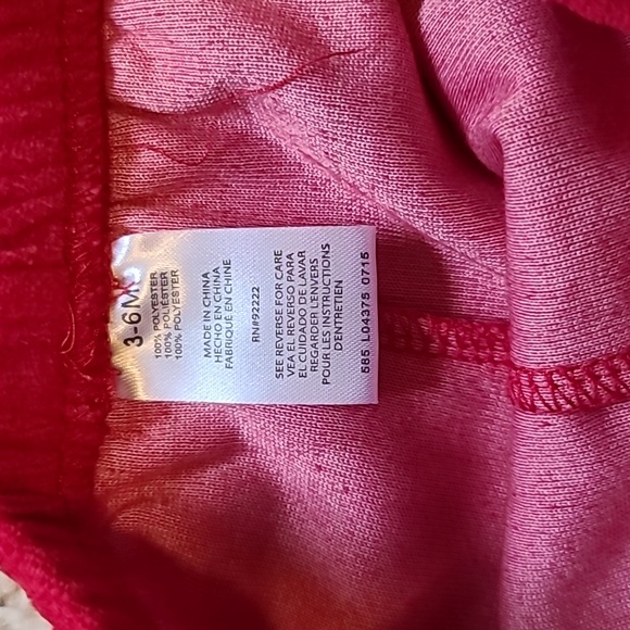 4 for $28 - WeePlay Infant 3-6m 3-piece Velour Santa Suit - Picture 6 of 6